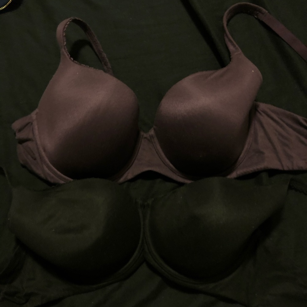Victoria’s Secret bras 34DDD